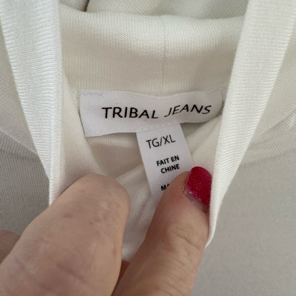 Tribal White Turtleneck with Short Sleeves - Picture 3 of 4